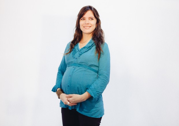 Camila durante campanha, em 2013, grávida da primeira filha (Foto: Wikimedia Commons)