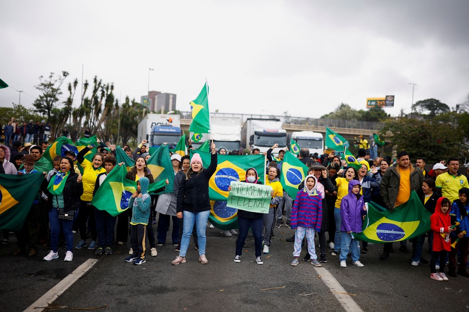 Em entrevista à CNN Brasil, ele disse que as pessoas têm que entender essas manifestações 'como grande ato democrático'