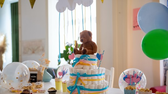 Chá de bebê, mesversário: qual o significado dessas celebrações para as famílias?