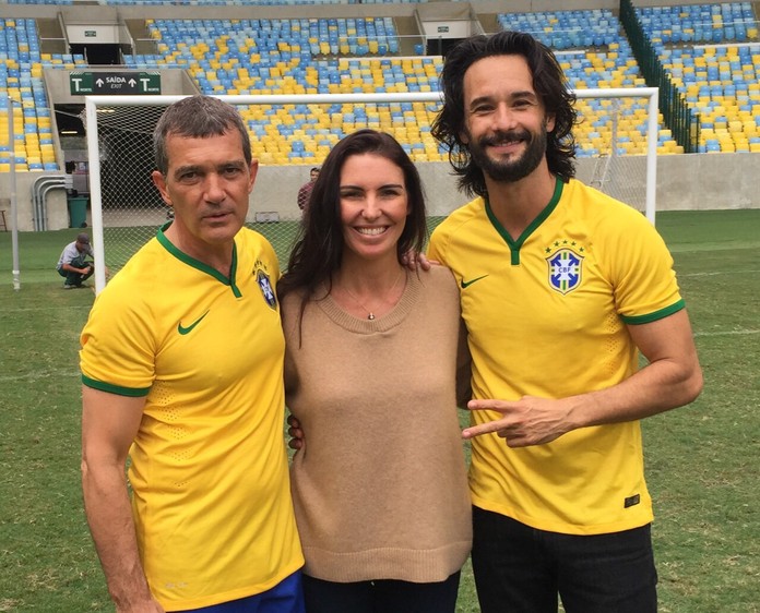 Antonio Banderas, Glenda e Rodrigo Santoro no Maracanã (Foto: Monika Leitão / TV Globo)