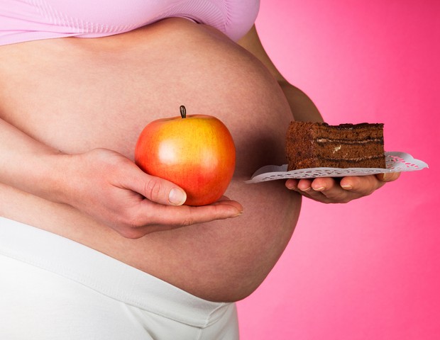 alimentação na gravidez calorias doce bolo frutas saudável  (Foto: Thinkstock)