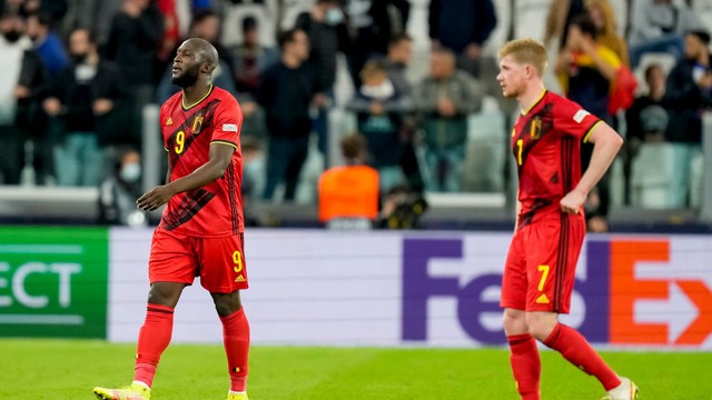 Lukaku e De Bruyne lamentam a derrota da Bélgica para a França, na Liga das Nações