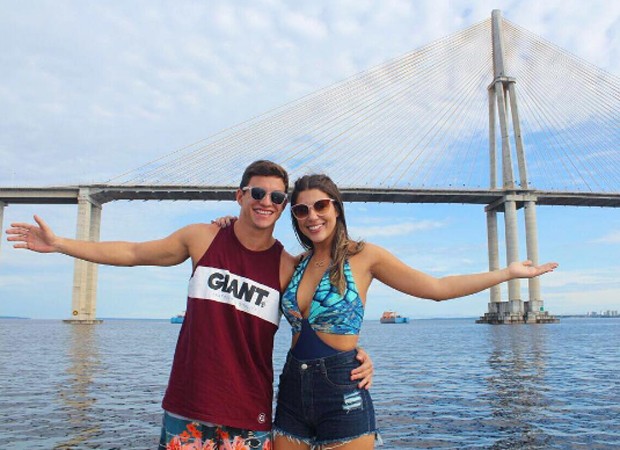 Manoel e Vivian em Manaus (Foto: Reprodução/Instagram)