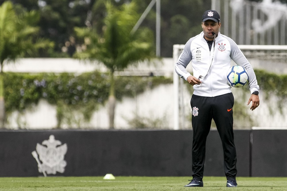 Corinthians tem três desfalques certos para o jogo contra o Vasco no sábado