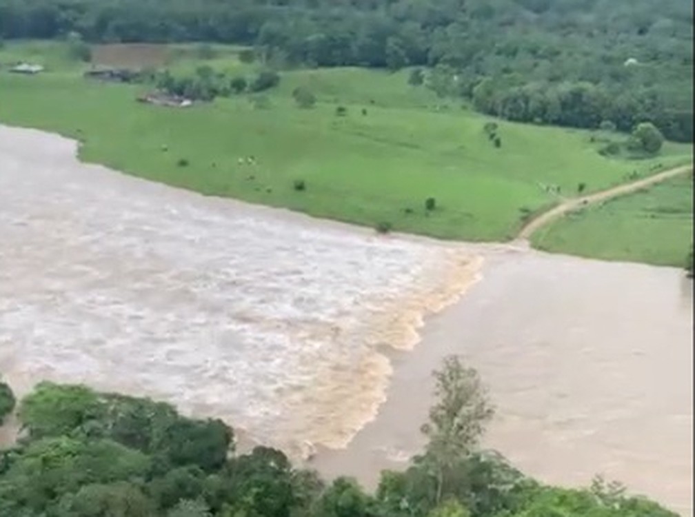 Itajuípe, no sul da Bahia, fica completamente alagada após chuva no sul da Bahia — Foto: Divulgação / GOVBA