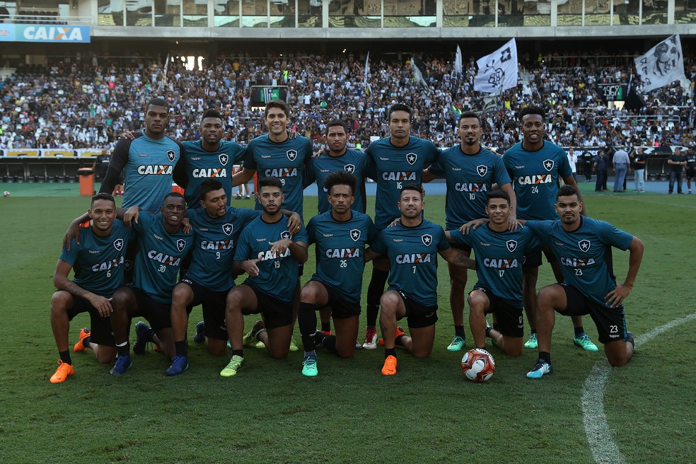 Time azul do rachão (Foto: Vitor Silva/SSPress/Botafogo)