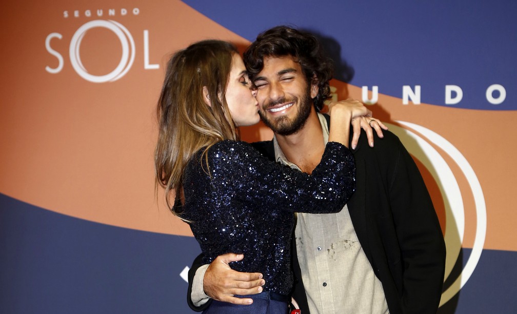 Deborah Secco e Hugo Moura (Foto: Artur Meninea/Gshow)