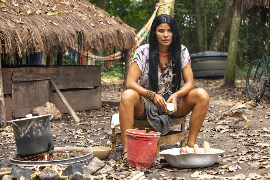 Suyane Moreira dá vida à índia Iraê Guató em 'Terra e Paixão'