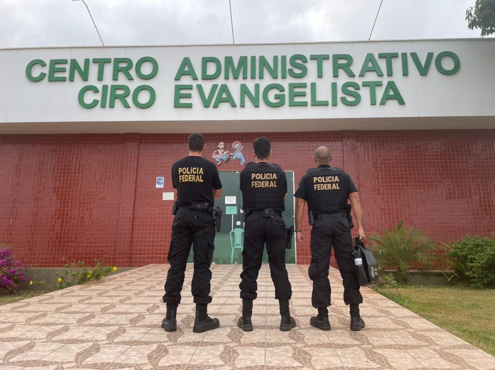 Prefeitura de Presidente Dutra é alvo de operação da PF contra fraudes em licitações — Foto: Divulgação/PF