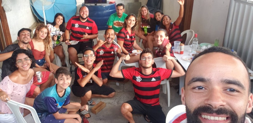 Vascaíno, Derek preparou uma festa repleta de flamenguistas na casa de Malu para assistir à final da Libertadores de 2019 — Foto: Acervo pessoal