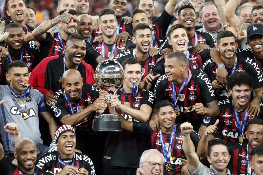 Uma taÃ§a para falar mais alto