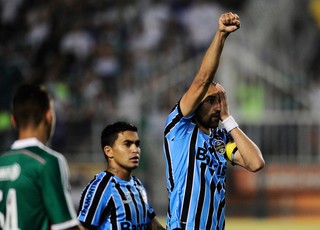 Responsável por 58% dos gols, ataque titular do Grêmio é baixa contra Goiás