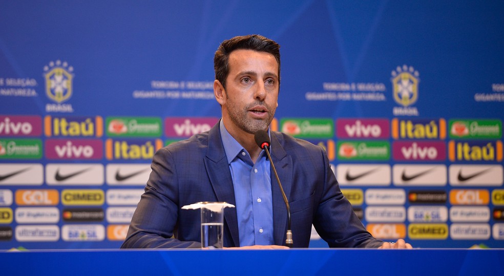 Edu Gaspar, coordenador de seleções, está em Londres para vistoriar centros de treinamentos (Foto: Pedro Martins / MoWA Press)