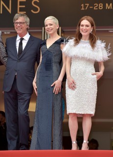 Michelle Williams de Louis Vuitton e Julianne Moore de Chanel