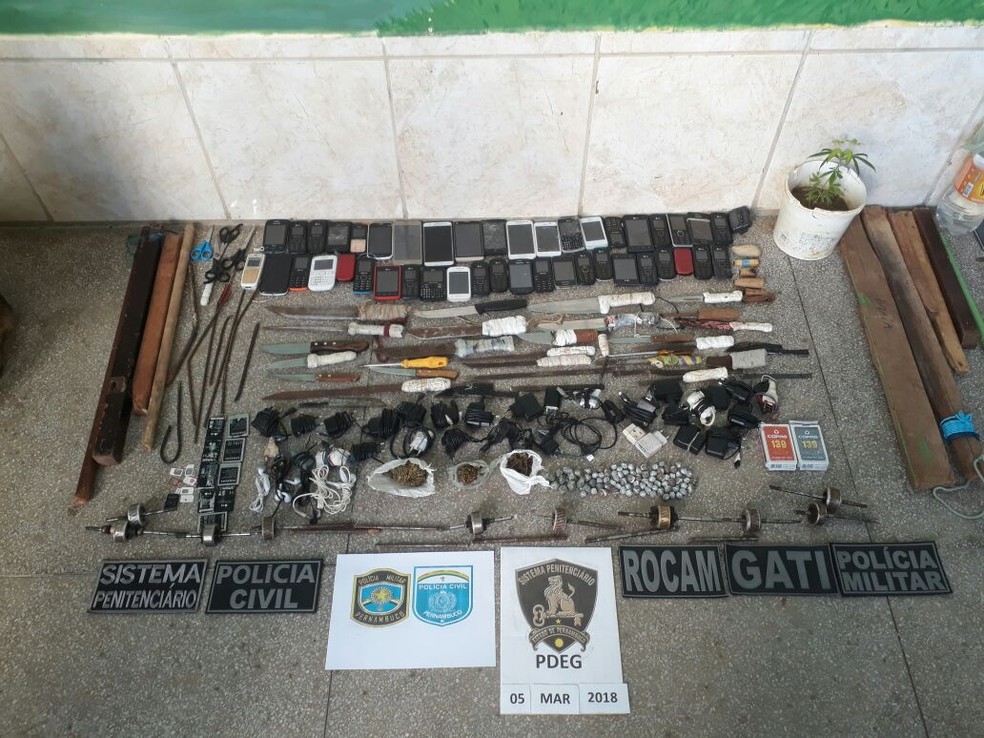 Revista na penitenciária Dr. Edvaldo Gomes em Petrolina (Foto: Divulgação/ Polícia Civil )