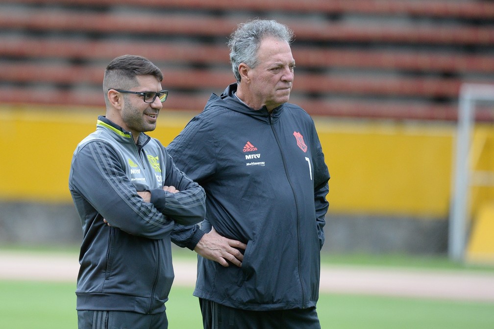 Abel Braga vê pressão aumentar cada vez mais no Flamengo e está ameaçado no cargo — Foto: Alexandre Vidal / Flamengo