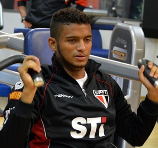 Reinaldo celebra ano de 2013 no São Paulo e projeta mais trabalho