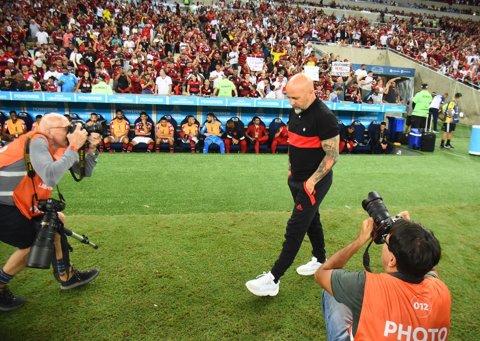 Jorge Sampaoli &eacute; fotografado em Flamengo x &Ntilde;ublense &mdash; Foto: Andr&eacute; Dur&atilde;o