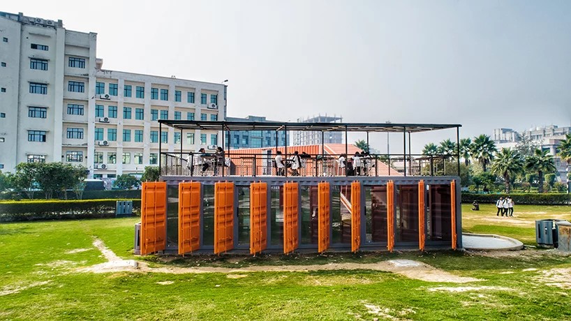 Arquitetos criam restaurante com contêineres reciclados na Índia (Foto: Divulgação)