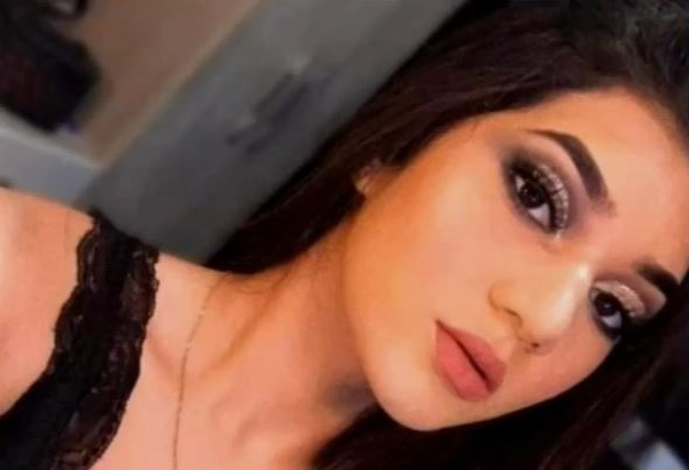 Thaís Pereira Rodrigues, de 16 anos, morreu após cair de um cavalo durante uma vaquejada em Granja, no interior do Ceará. — Foto: Arquivo pessoal
