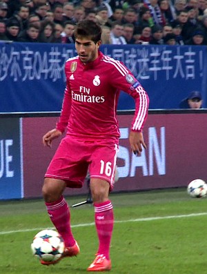 Lucas Silva deve ser emprestado após pré-temporada no Real, afirma jornal