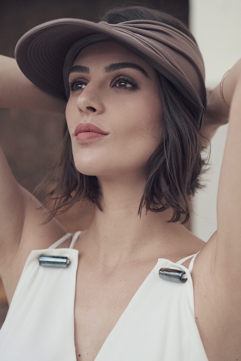 Mulher do cantor Junior Lima, Mônica Benini mostra sua porção modelo em campanha (Foto: Divulgação)