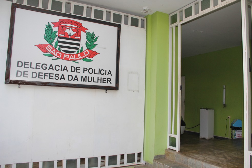 Caso foi registrado pela Delegacia de Defesa da Mulher (DDM) de S&atilde;o Carlos &mdash; Foto: Fabio Rodrigues/G1