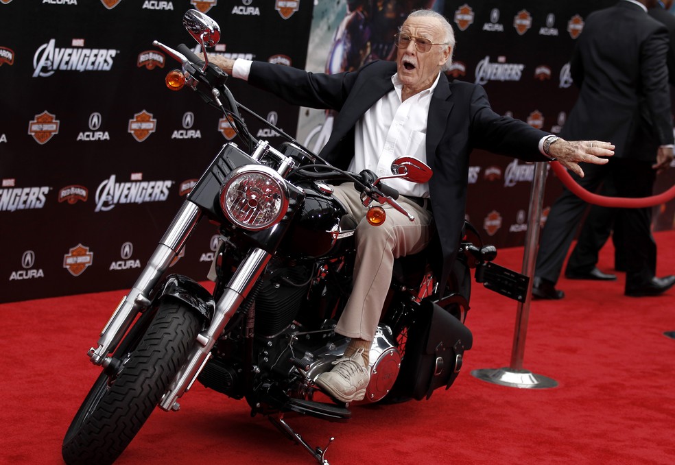 Stan Lee em 2012, em evento de lançamento de filme da franquia 'Vingadores' — Foto: AP Photo/Matt Sayles