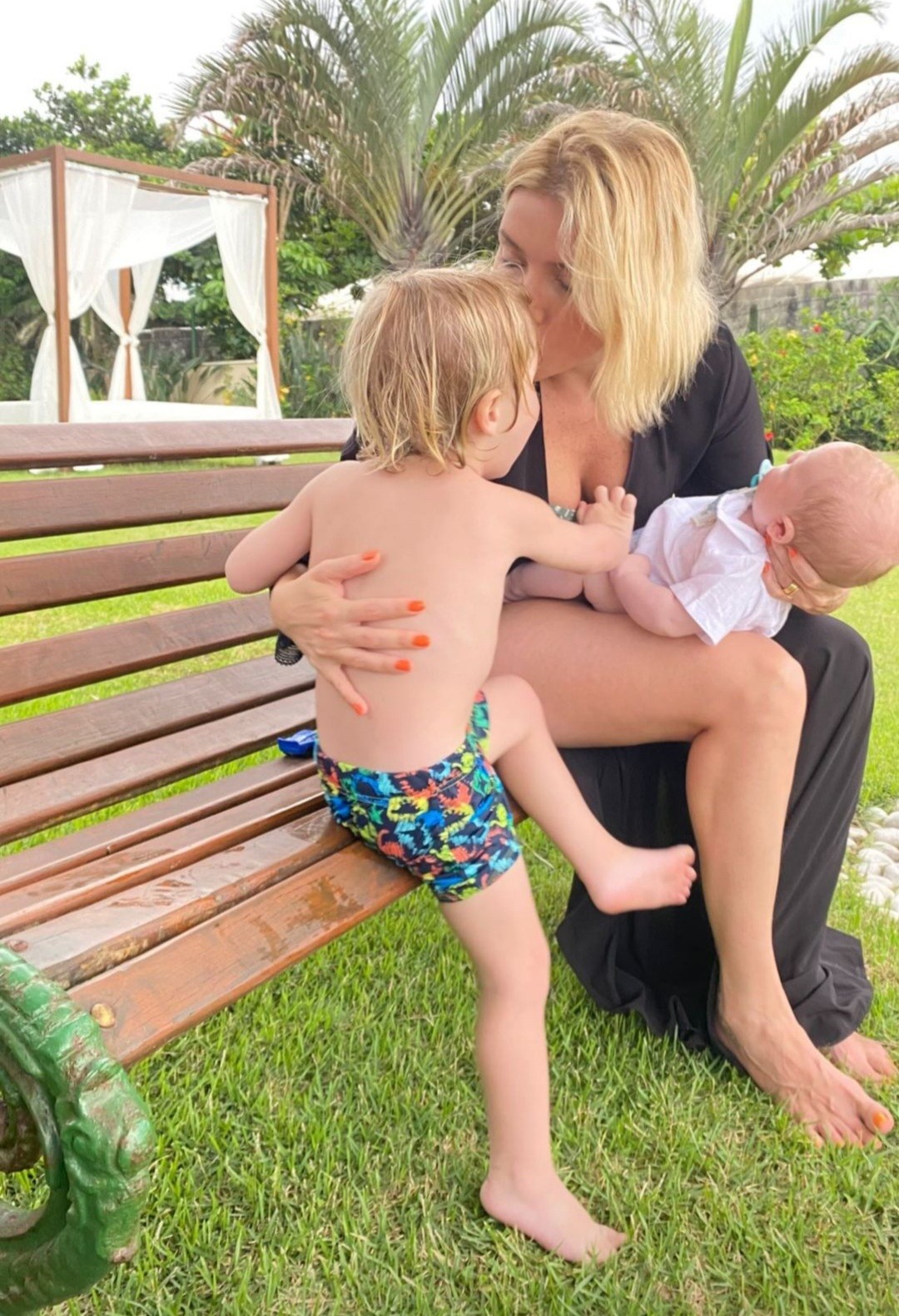 Luiza Possi com os filhos Lucca e Matteo (Foto: Reprodução / Instagram )