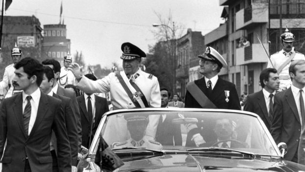 A ditadura de Augusto Pinochet durou de 1973 até 1990 (Foto: AFP)