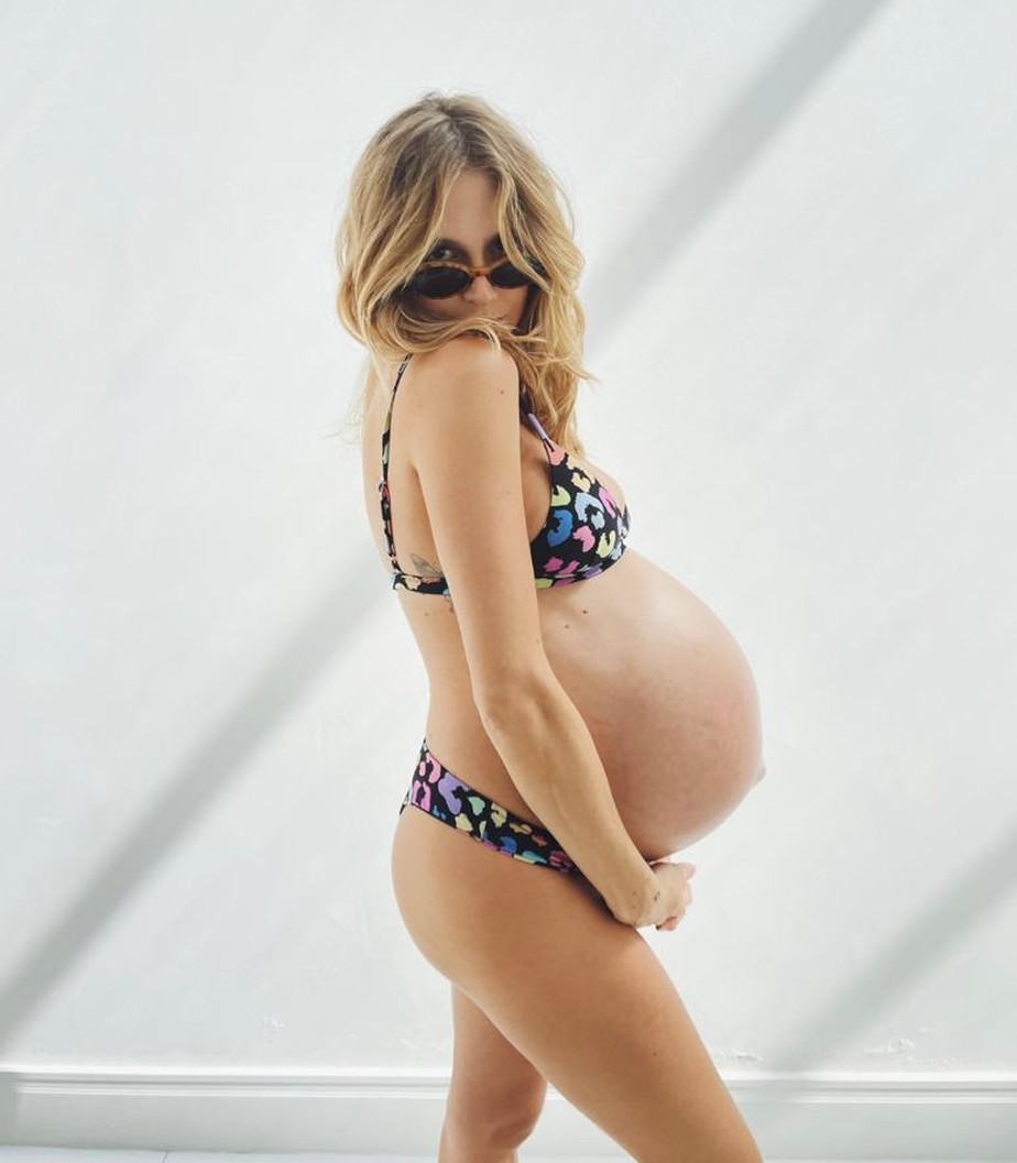 Isa Scherer compartilha reações de fãs ao barrigão: 'Tá grávida de quantos anos?'