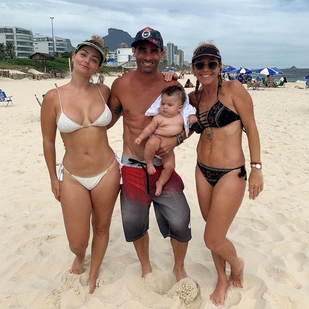 Laura Keller com ex, filho e cunhada (Foto: Reprodução/Instagram)