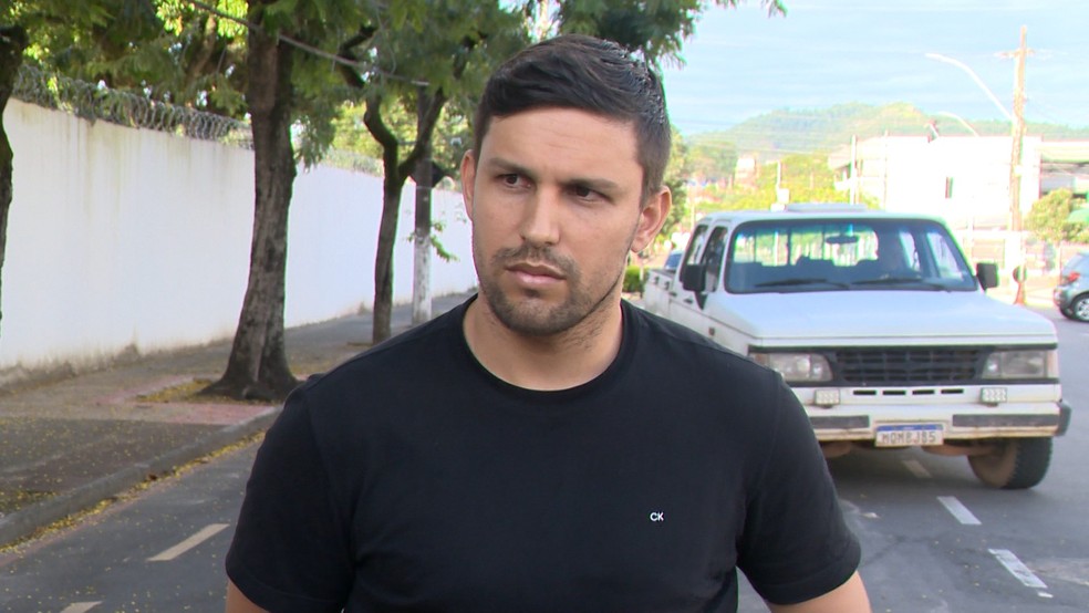 Wilgner Machado Storche, filho de Genizia Gianizelli Machado de 52 anos, morta com uma facada no pescoço pelo marido em Guarapari — Foto: Reprodução/TV Gazeta