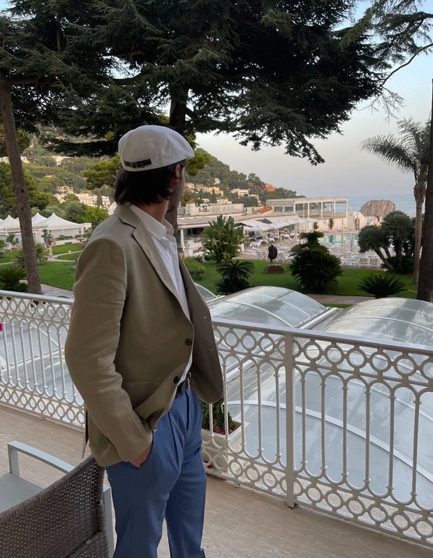 João Guilherme posa em Capri (Foto: Reprodução/Instagram)