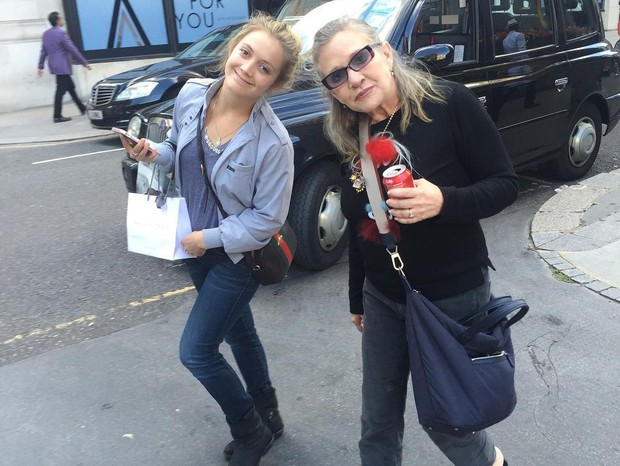 Billie Lourd e Carrie Fischer (Foto: Reprodução/Instagram)
