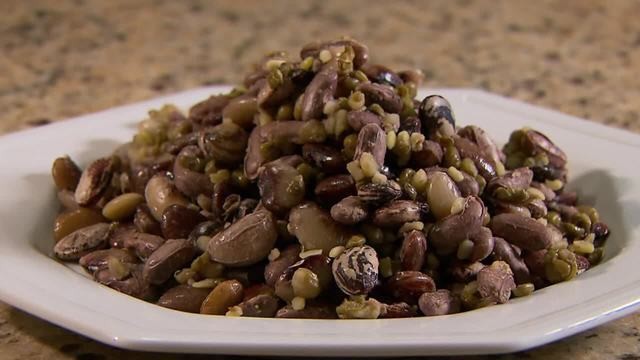 Aprenda a fazer salada de feijões especiais