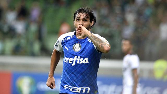 Goulart marcou o segundo gol do Palmeiras contra o Melgar