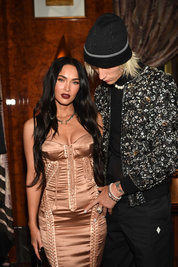 LAS VEGAS, NEVADA - JULY 10: (L-R) Megan Fox and Machine Gun Kelly attend h.wood Group's grand opening of Delilah at Wynn Las Vegas on July 10, 2021 in Las Vegas, Nevada. (Photo by Denise Truscello/Getty Images for Wynn Las Vegas) (Foto: Getty Images for Wynn Las Vegas)