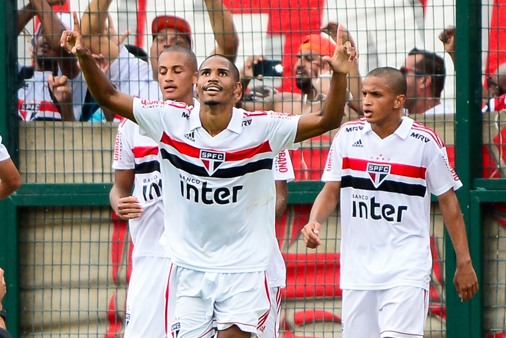 [COMENTE]: Após transferência fracassar, Gabriel Novaes pode ser uma solução no ataque tricolor?