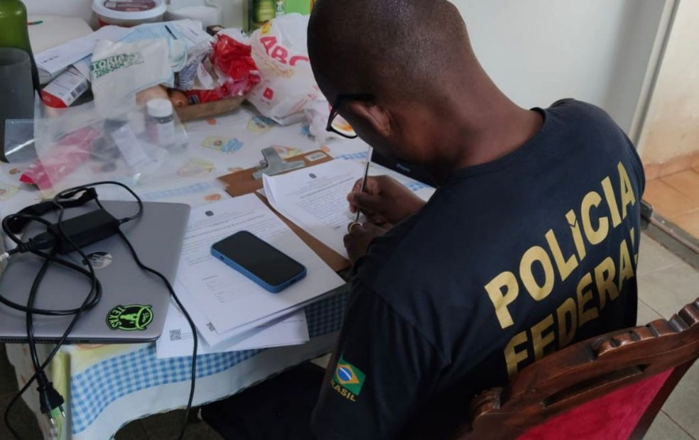 Polícia Federal cumpriu um mandado de busca e apreensão — Foto: Polícia Federal/Divulgação