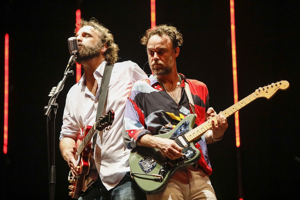 Radiopositivaweb Com Los Hermanos Cumprem Expectativas E Regem O Coro Fervoroso De 42 Mil Pessoas Em Show Em Estadio Carioca