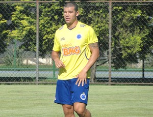 Treino Cruzeiro Nilton  (Foto: Tarcísio Badaró)