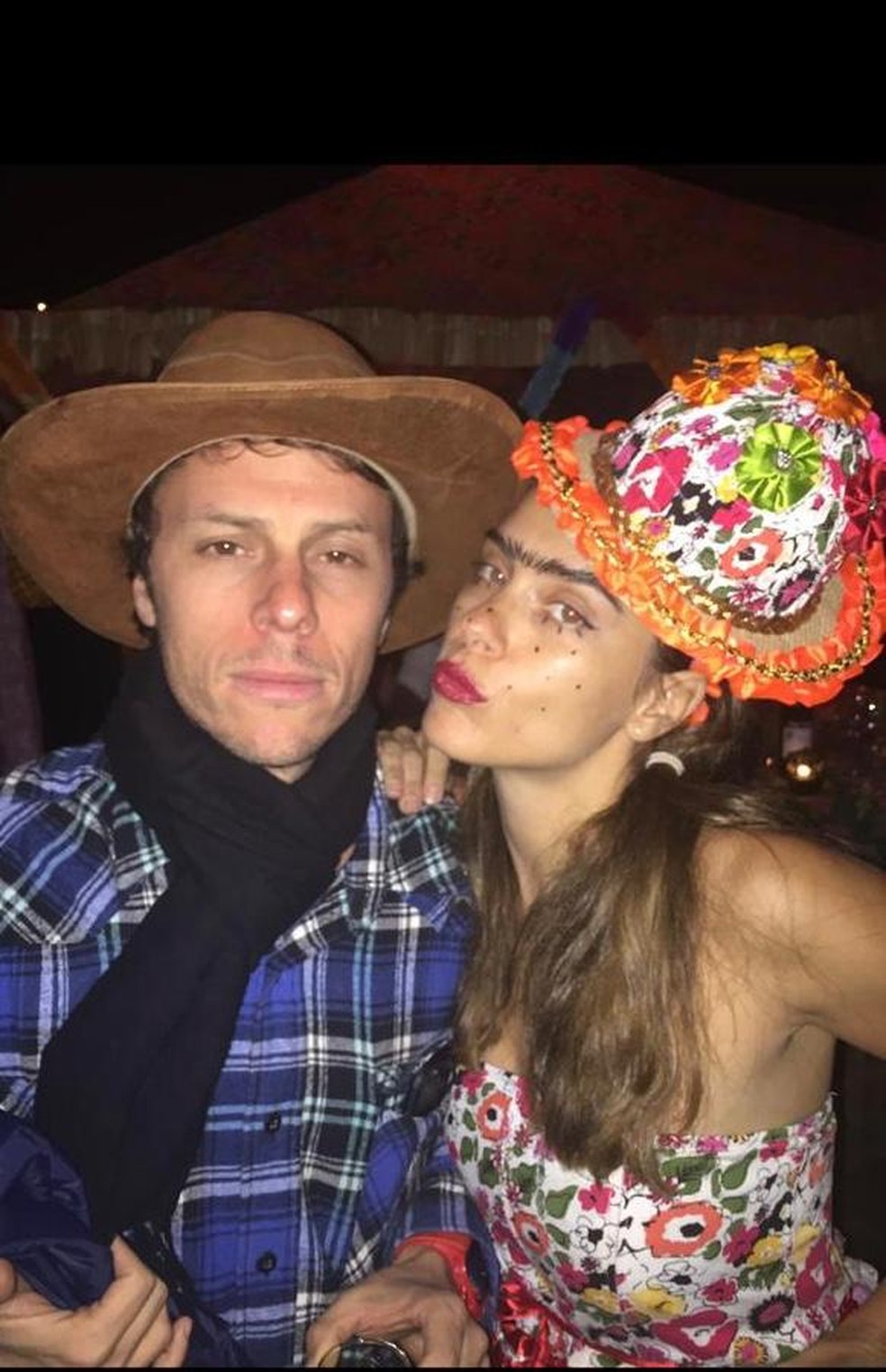 Carolina Dieckmann conheceu o marido na escola e desde então curtem sempre festa junina juntos  — Foto: Arquivo pessoal 