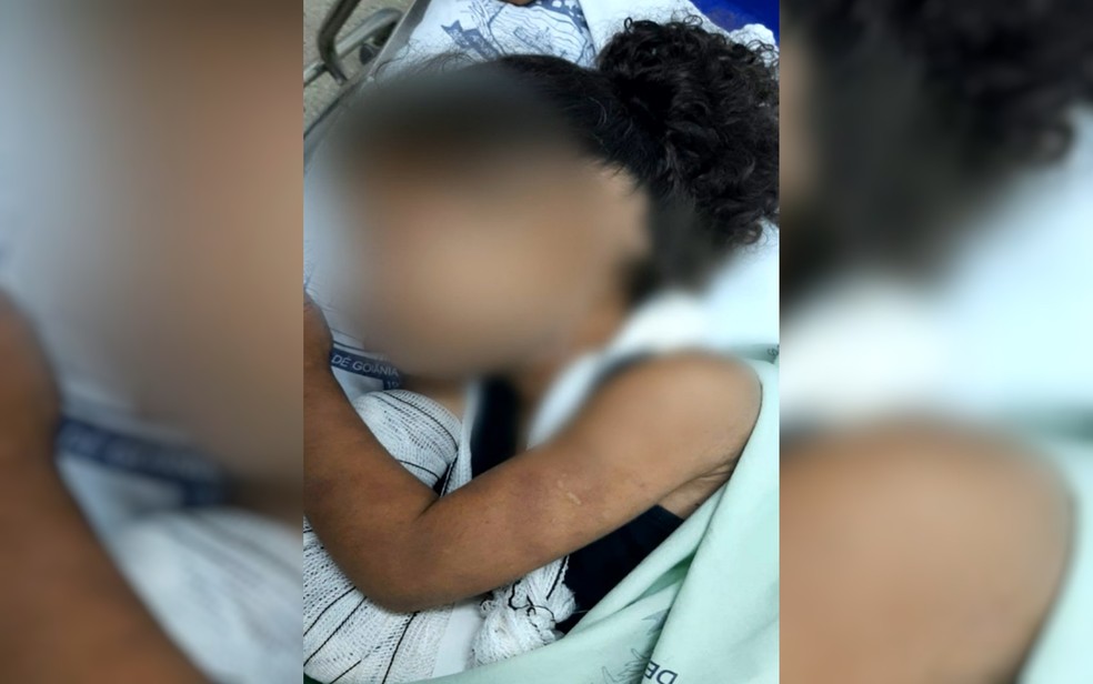 Pai e madrasta são presos suspeitos de espancar criança de 4 anos que perdeu a mãe para a Covid-19, em Aparecida de Goiânia
