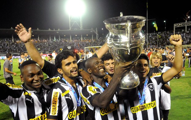 Seedorf Botafogo campeão carioca 2013 (Foto: André Durão / Globoesporte.com)