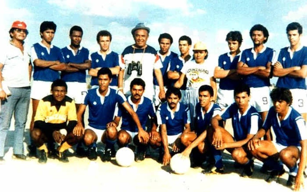 Gonzago Futebol Clube, time em homenagem a Luiz Gonzaga (no centro e em p na foto)  Foto: Divulgao