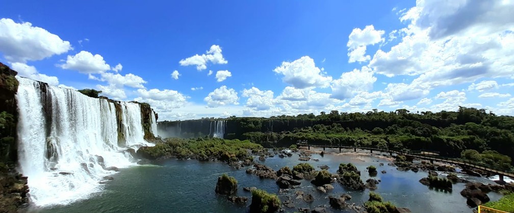 Cataratas do Iguaçu com cerca de 300 mil litros de água por segundo — Foto: Nilton Rolim/Cataratas