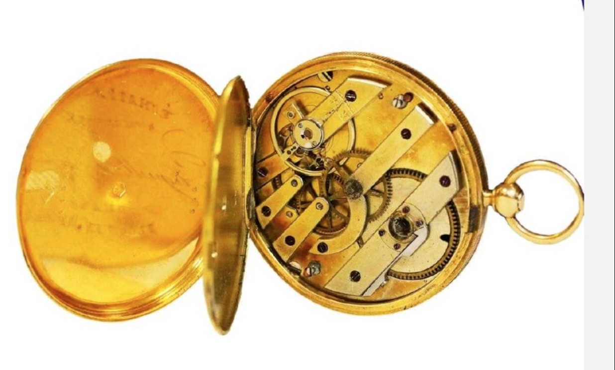 Colar de ouro 14k vendido como se fosse item pessoal de Sharon Tate - preço: US$ 180 mil (Foto: Ebay)
