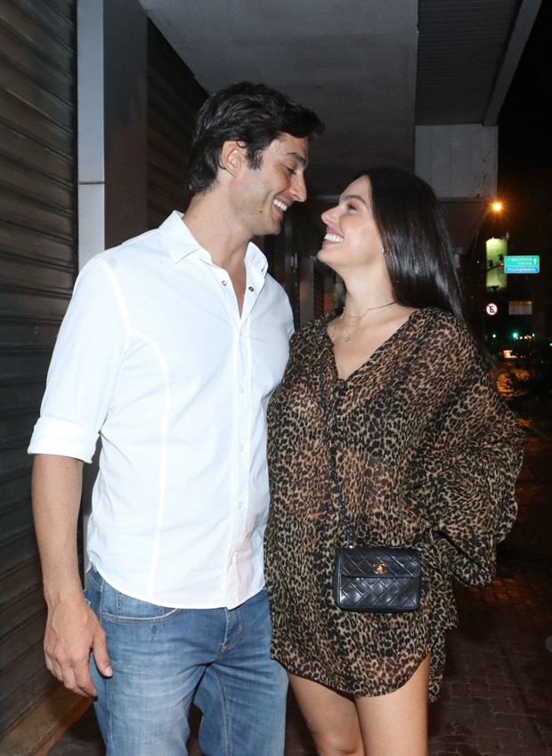 André Resende e Isis Valverde (Foto: Thyago Andrade/BrazilNews)