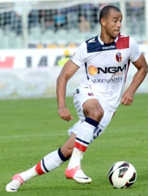 Bologna banca julho, e agente revela aval do Fla para ter Roger Carvalho